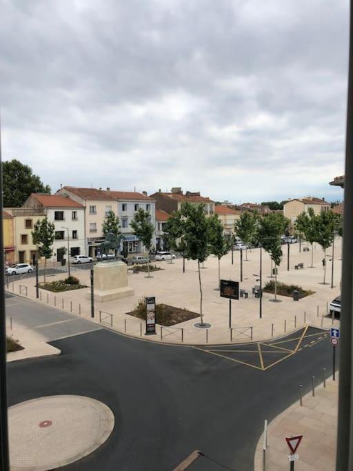 Appartement Spacieux Centre Ville Rivesaltes Buitenkant foto